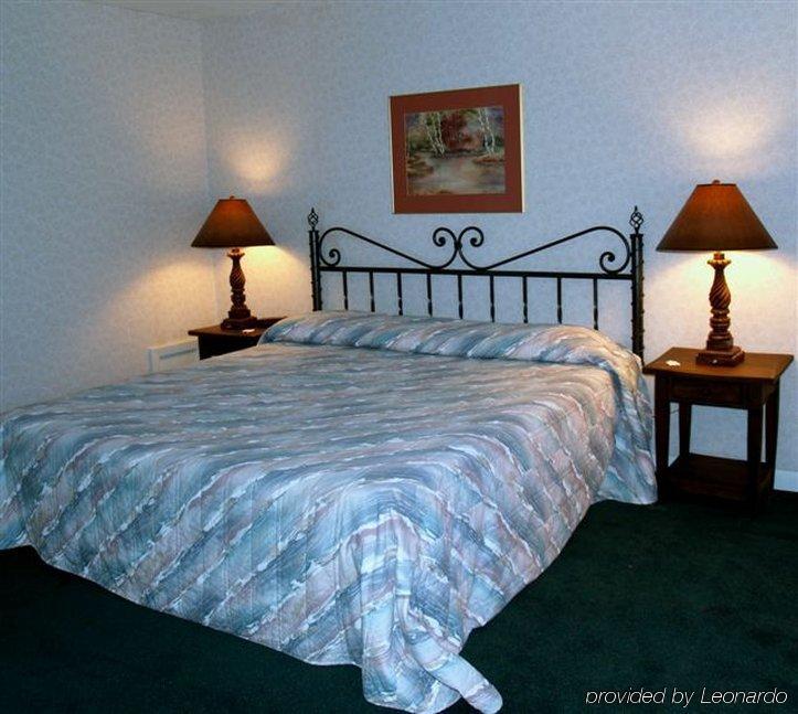 The Village Green Cottage Grove Chambre photo